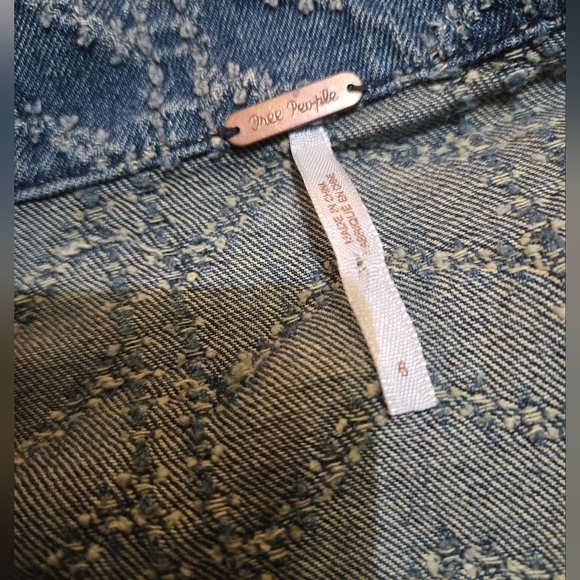 Free People Punched Denim Moto Jacket Herringbone Blue Jean Jacket Size 6 - Picture 4 of 5
